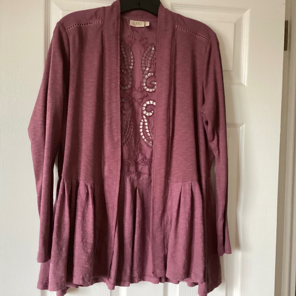 LOGO by Lori Goldstein Ribbed Slub Cardigan w Back Embroidery. Large Rum Raisin